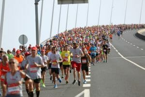 Corredores da Luso Meia Maratona a percorrer a ponte Vasco da Gama!